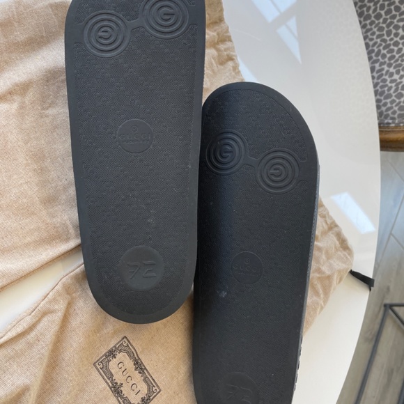 Gucci Men’s Pursuit Printed Tiger Sandal 13 - Picture 3 of 6